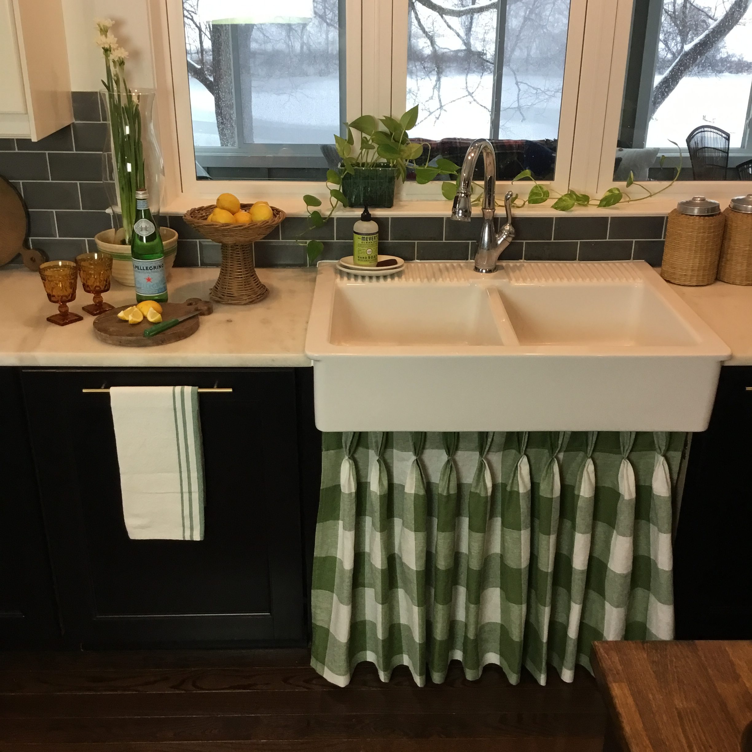 Mid-Winter Refresh – Kitchen Sink Skirt – Part 1